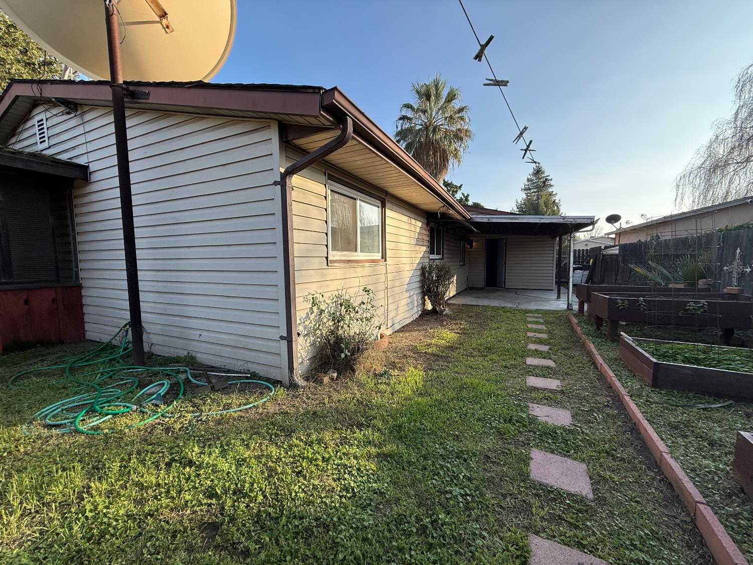 885 Del Monte Ct, Manteca, CA 95336