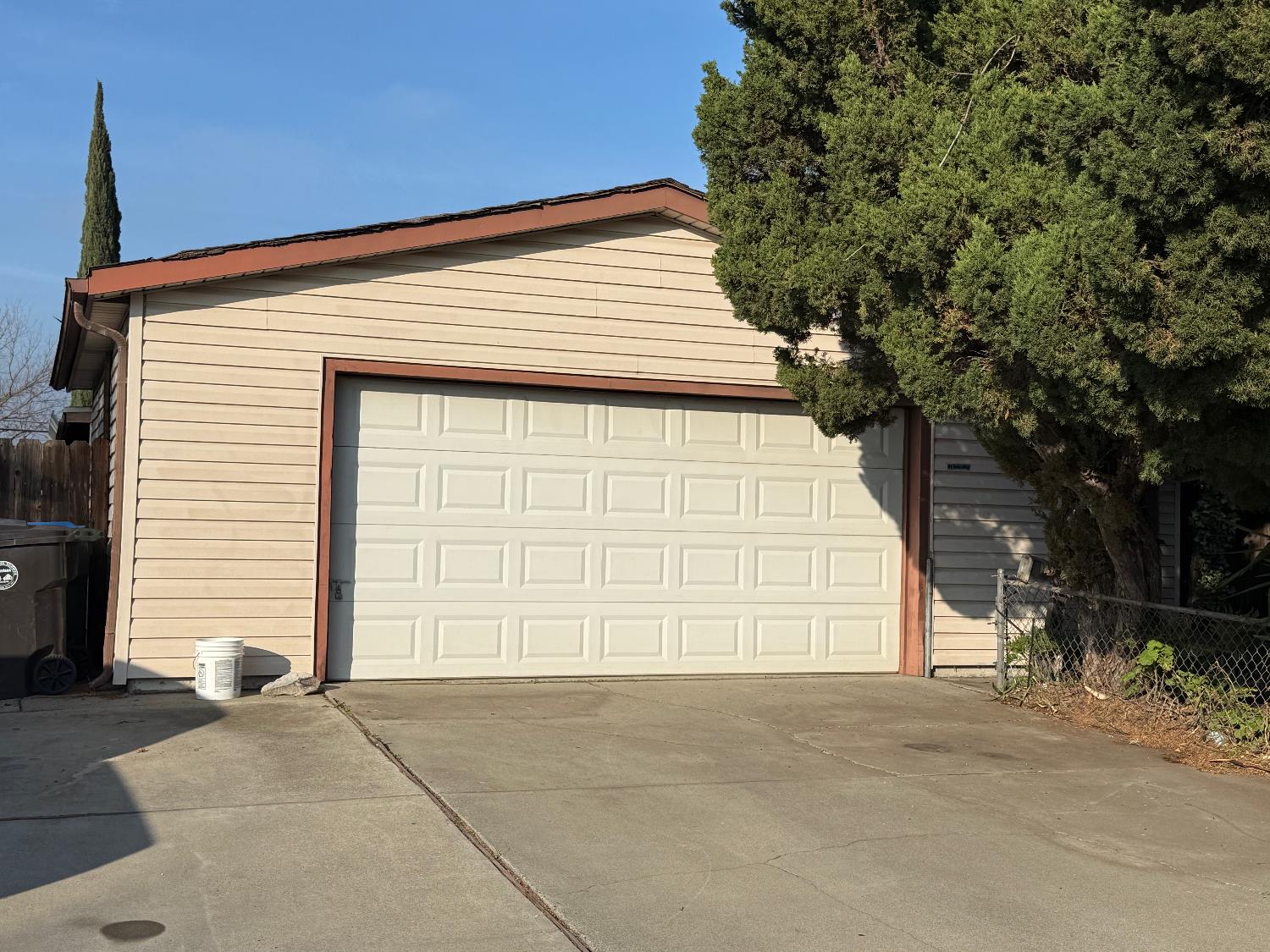 885 Del Monte Ct, Manteca, CA 95336