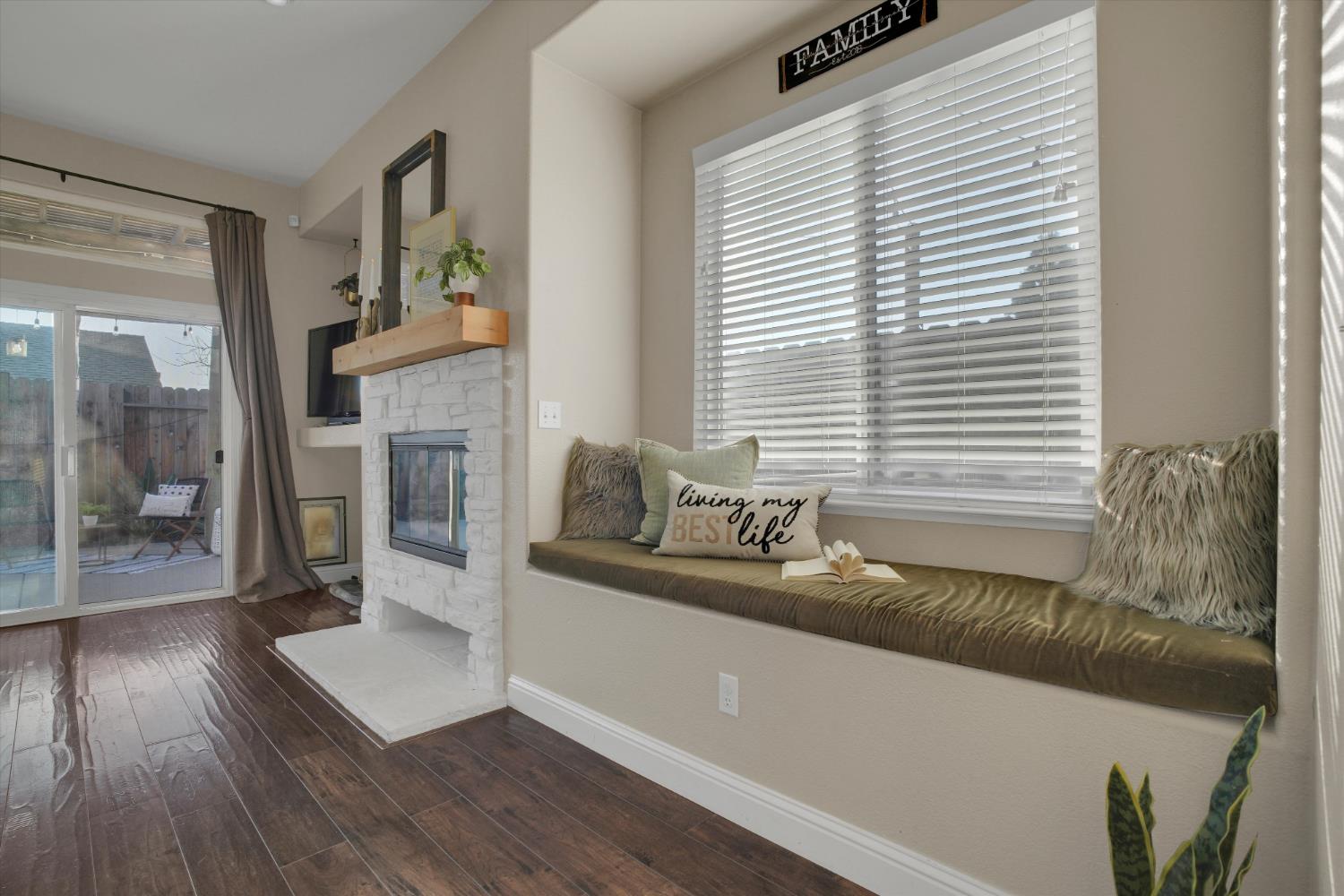 2500 Novi Dr, Riverbank, CA 95367