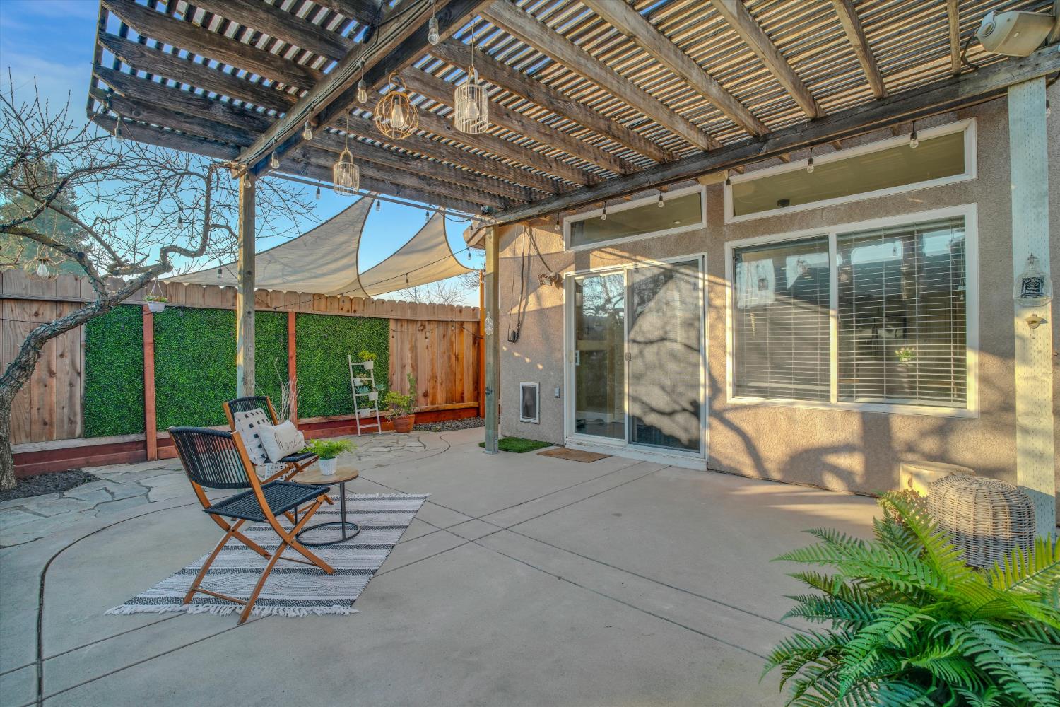 2500 Novi Dr, Riverbank, CA 95367