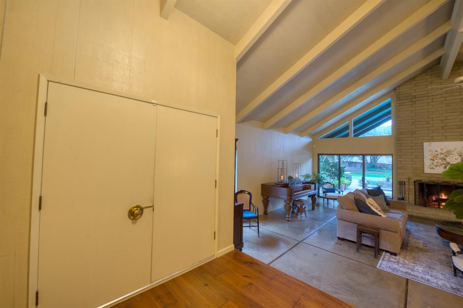 419 Burkhard Rd, Patterson, CA 95363