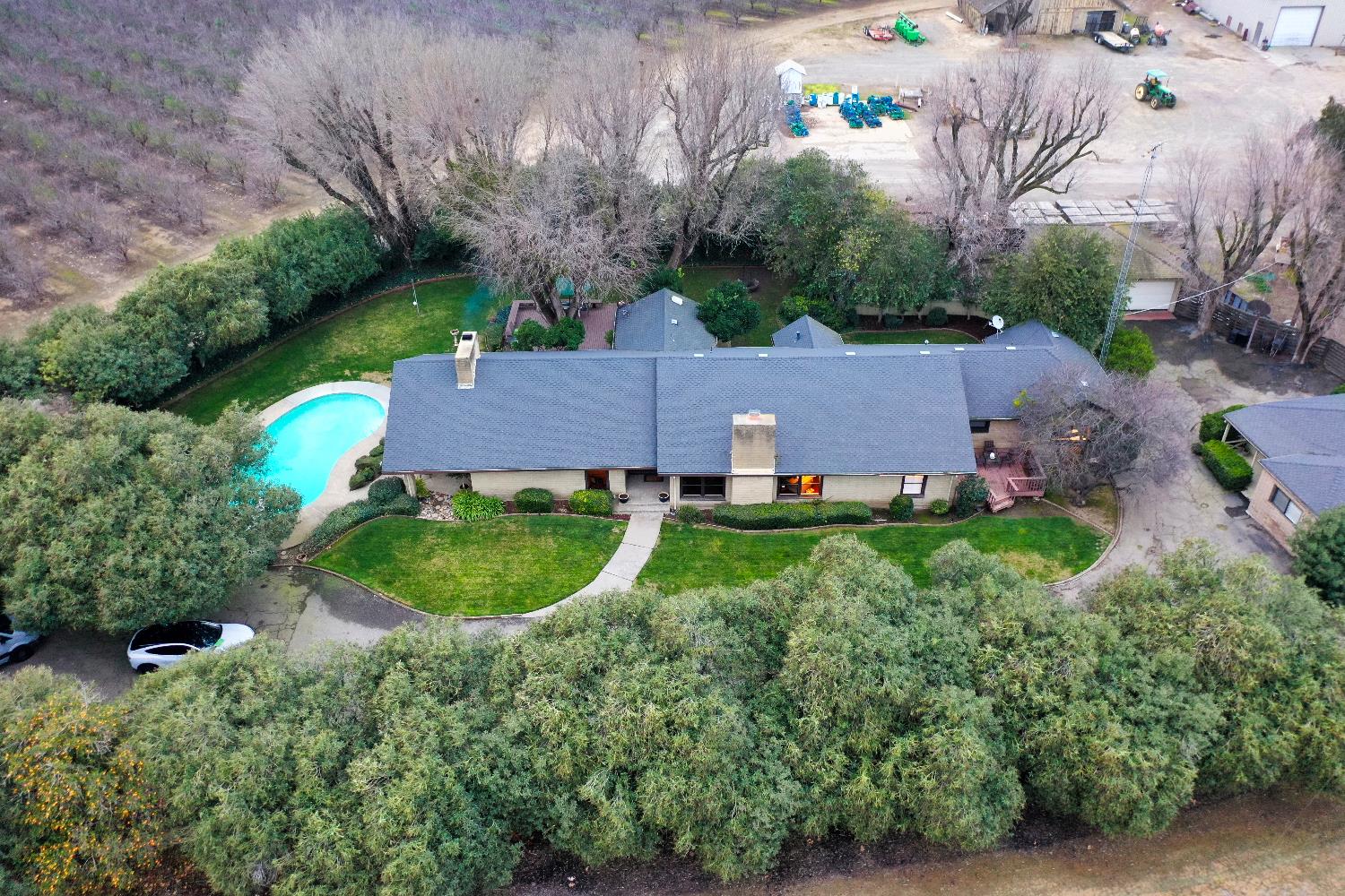 419 Burkhard Rd, Patterson, CA 95363