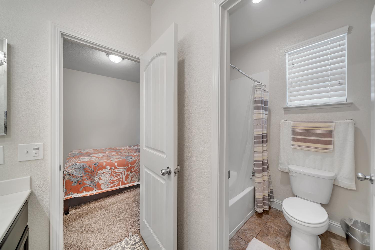 1910 Southport Ave, Livingston, CA 95334