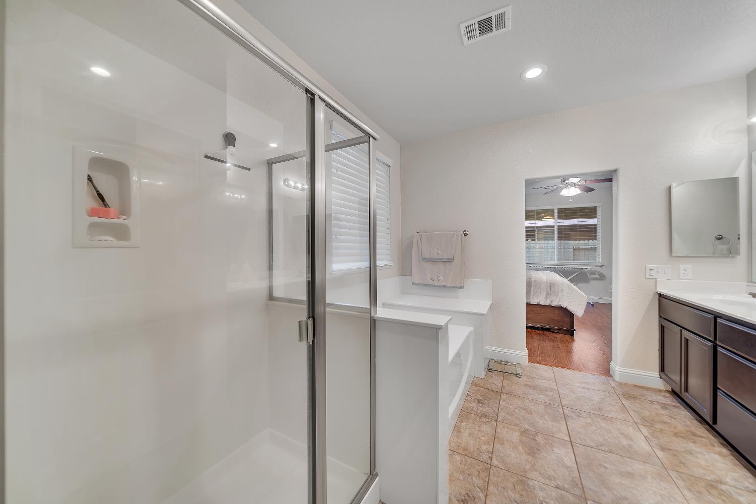 1910 Southport Ave, Livingston, CA 95334