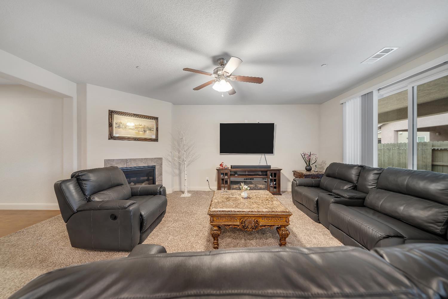 1910 Southport Ave, Livingston, CA 95334