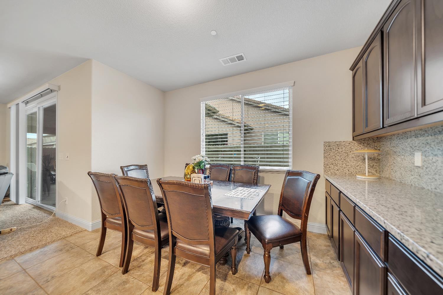 1910 Southport Ave, Livingston, CA 95334