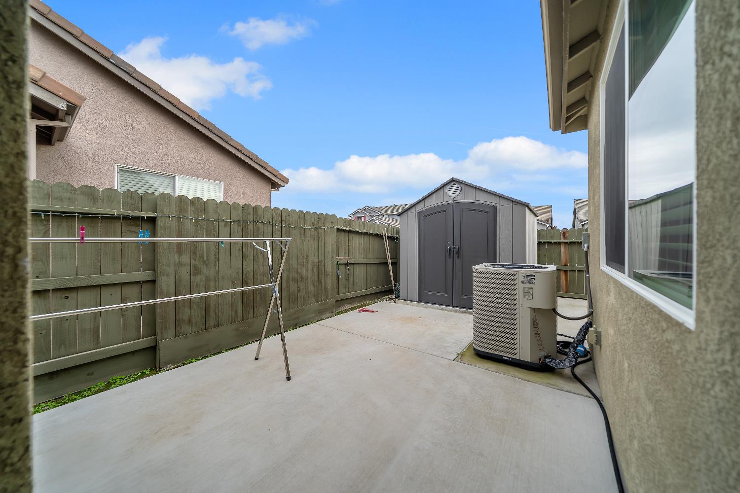 1910 Southport Ave, Livingston, CA 95334