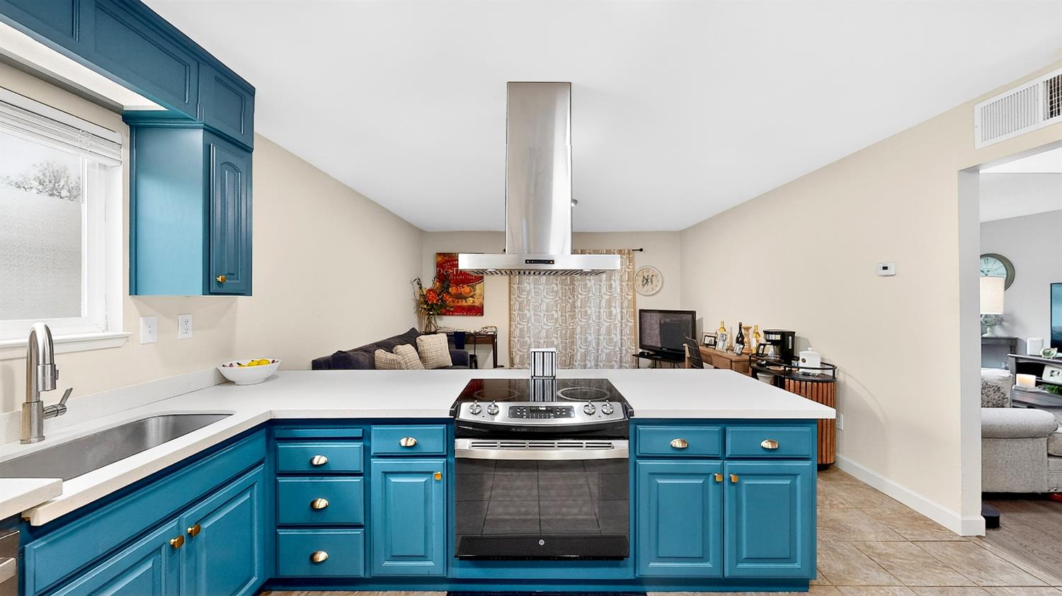 3809 Longbridge Dr, Modesto, CA 95356