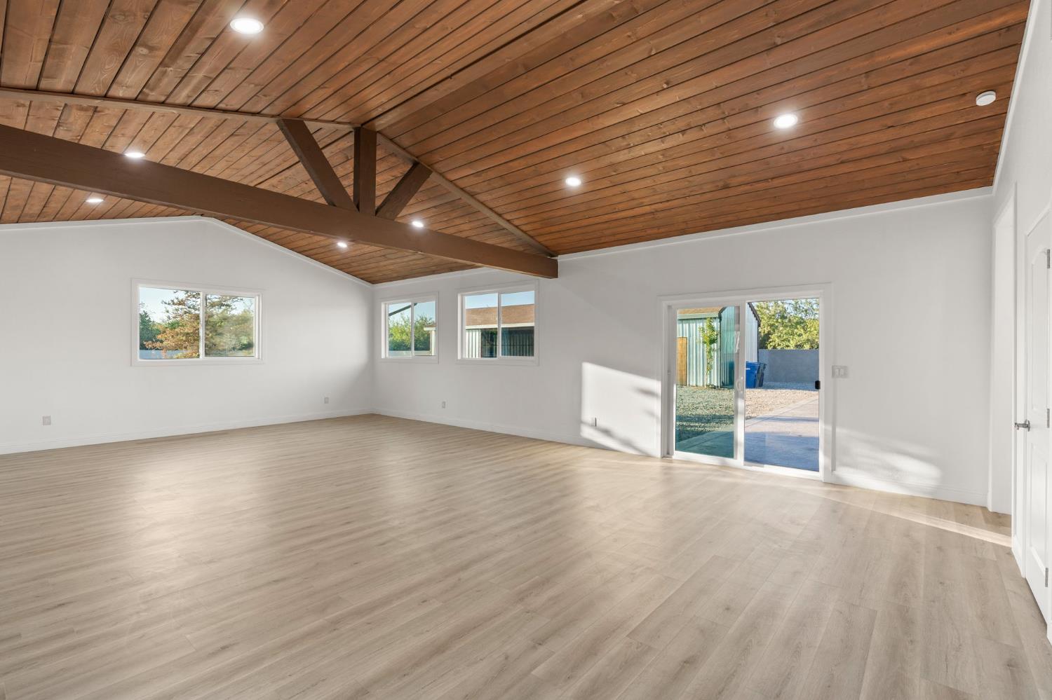 14125 Ward Ave, Patterson, CA 95363