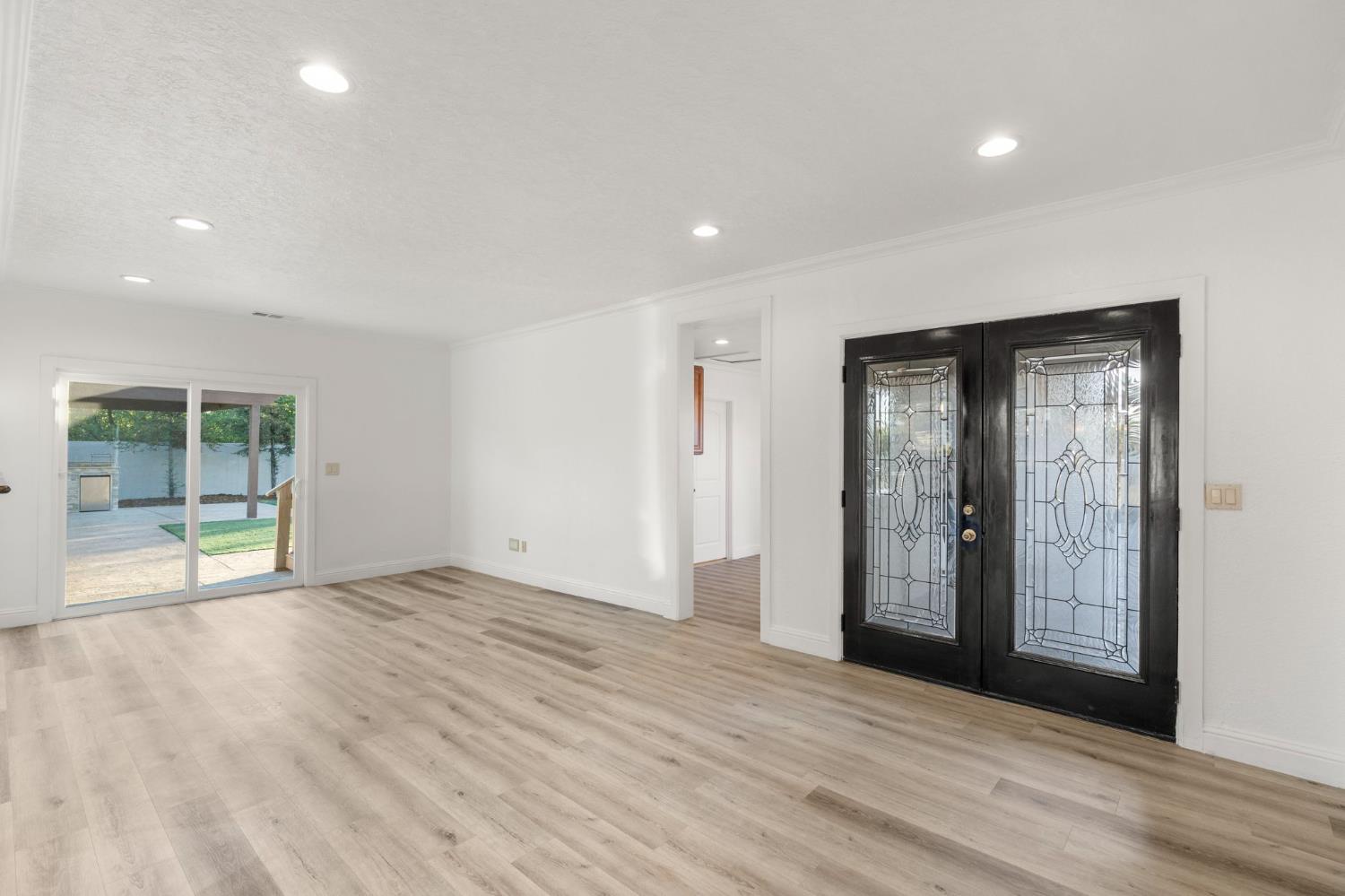 14125 Ward Ave, Patterson, CA 95363