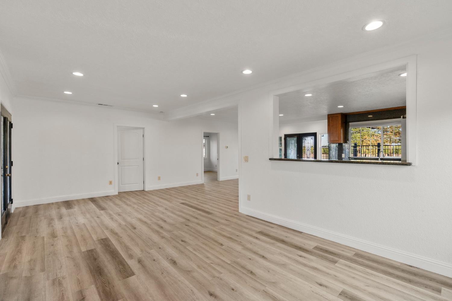 14125 Ward Ave, Patterson, CA 95363