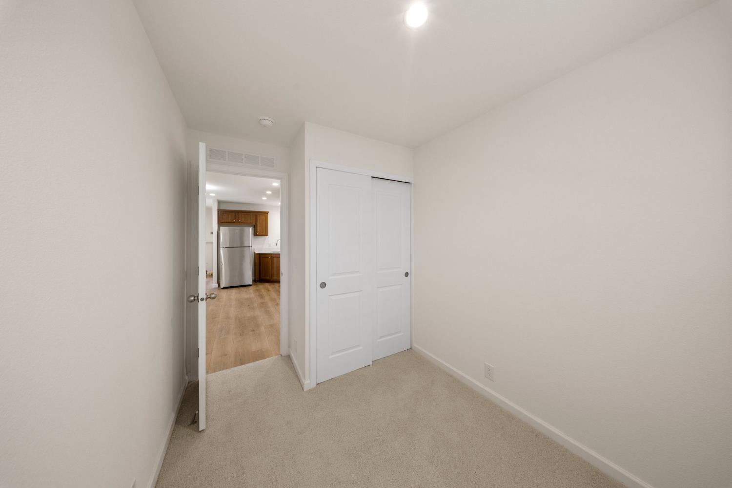 880 E F St #14, Oakdale, CA 95361