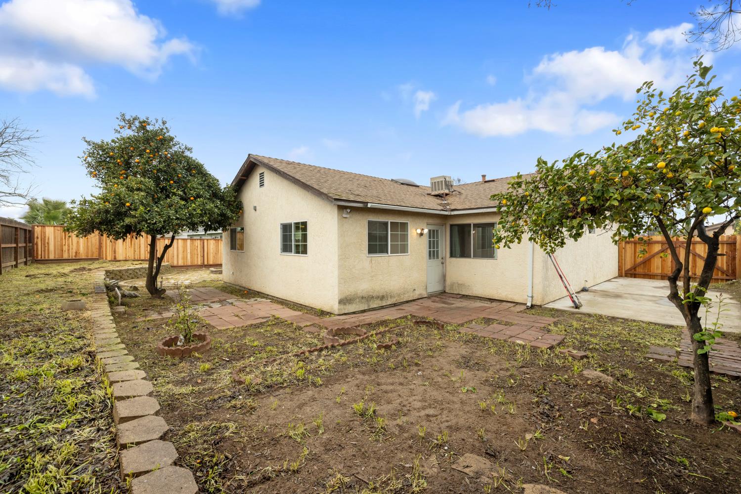 1494 Hilary Way, Manteca, CA 95336