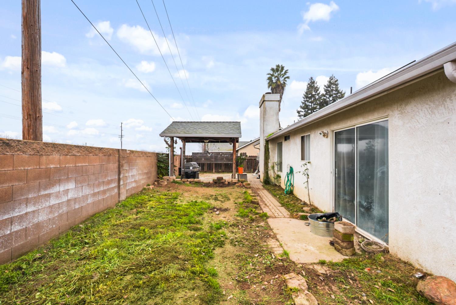 12343 Quicksilver St, Waterford, CA 95386