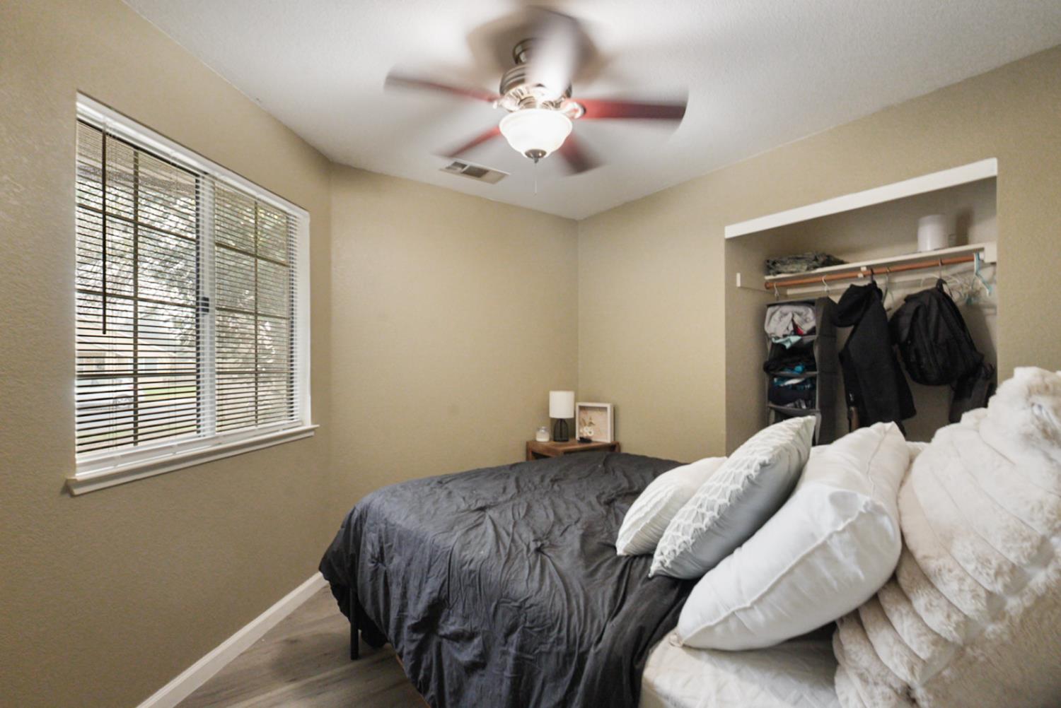 12343 Quicksilver St, Waterford, CA 95386