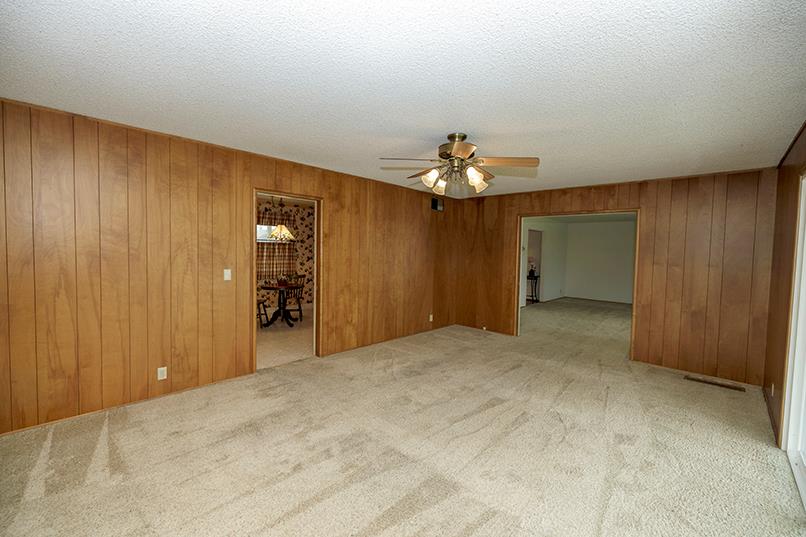 909 Mount Vernon Dr, Modesto, CA 95350