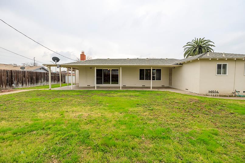 909 Mount Vernon Dr, Modesto, CA 95350