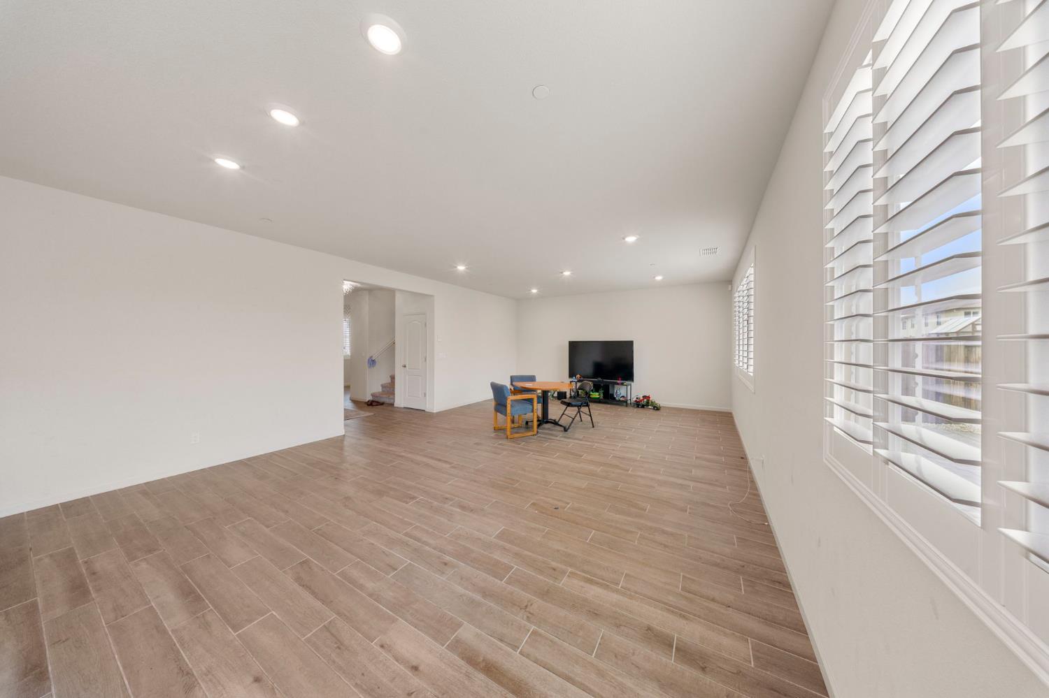 3052 Russos Dr, Manteca, CA 95337