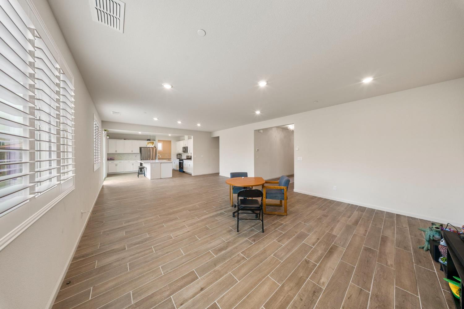 3052 Russos Dr, Manteca, CA 95337