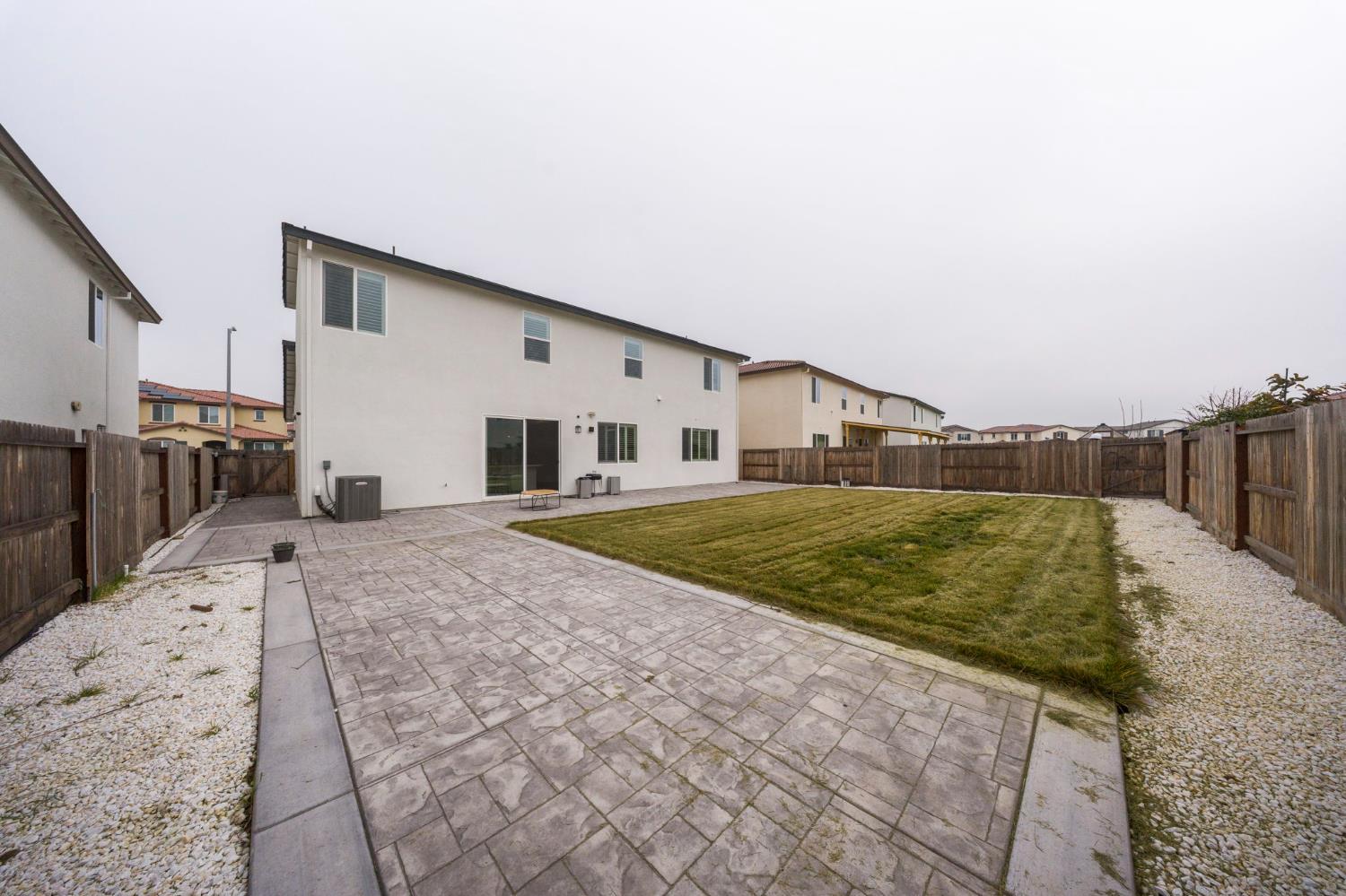 3052 Russos Dr, Manteca, CA 95337