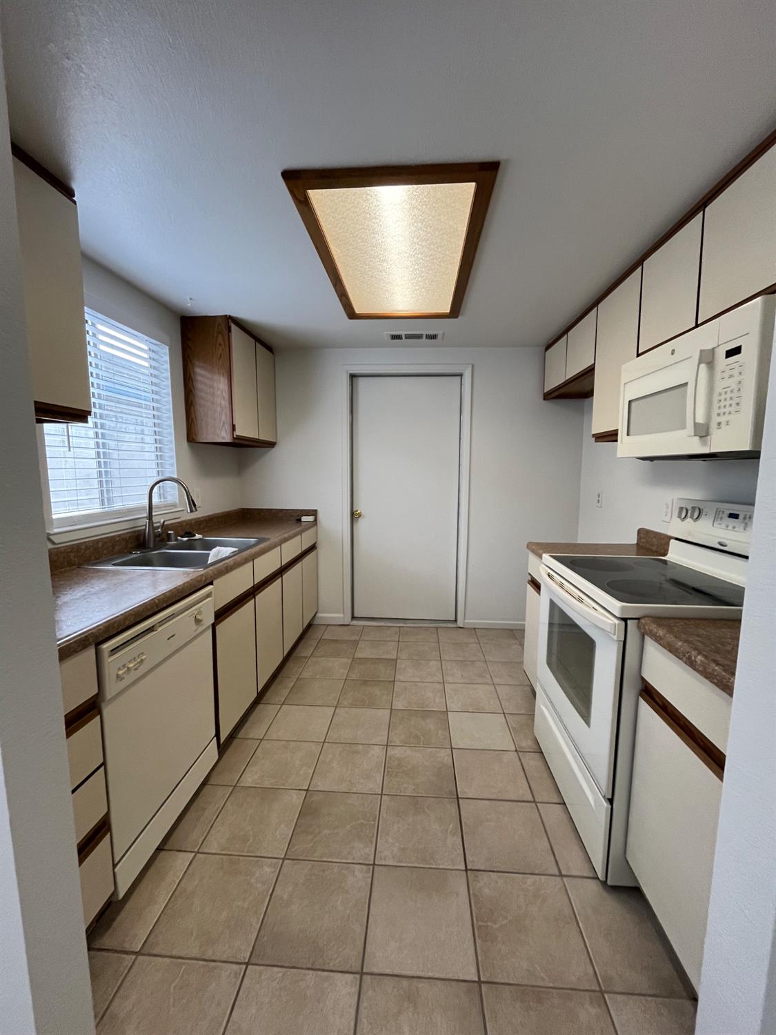 210 A & B Tim Bell Rd, Waterford, CA 95386