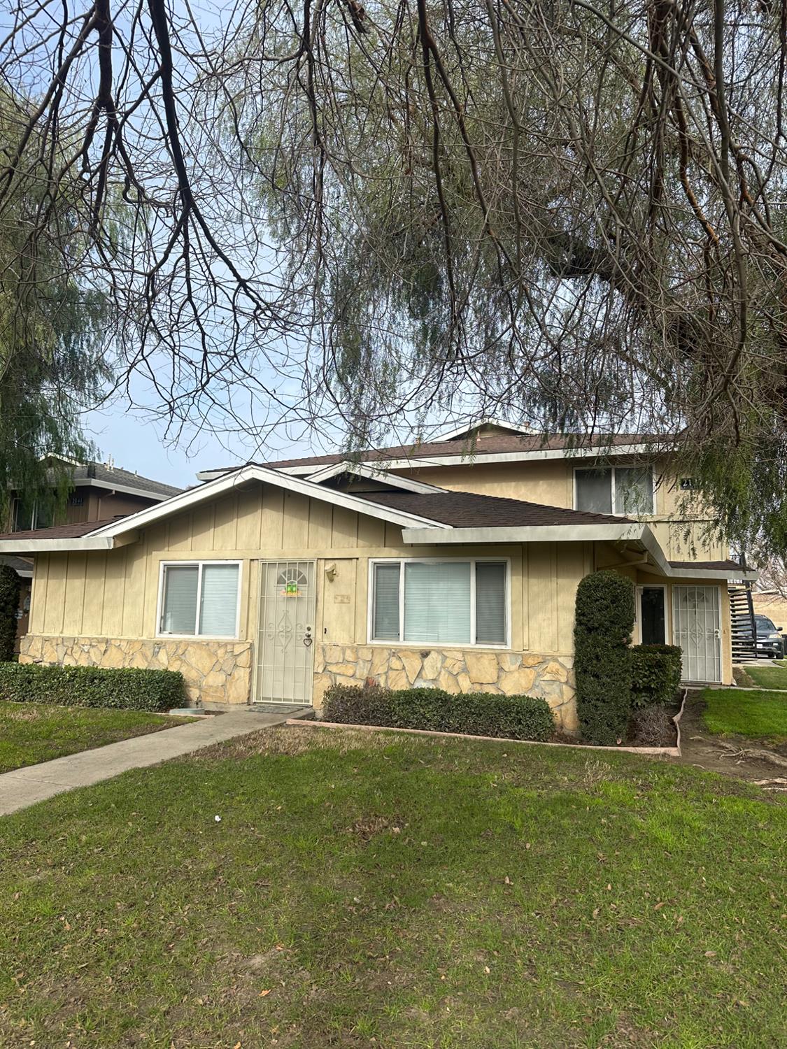 2137 1-4 Chrysler Dr, Modesto, CA 95350