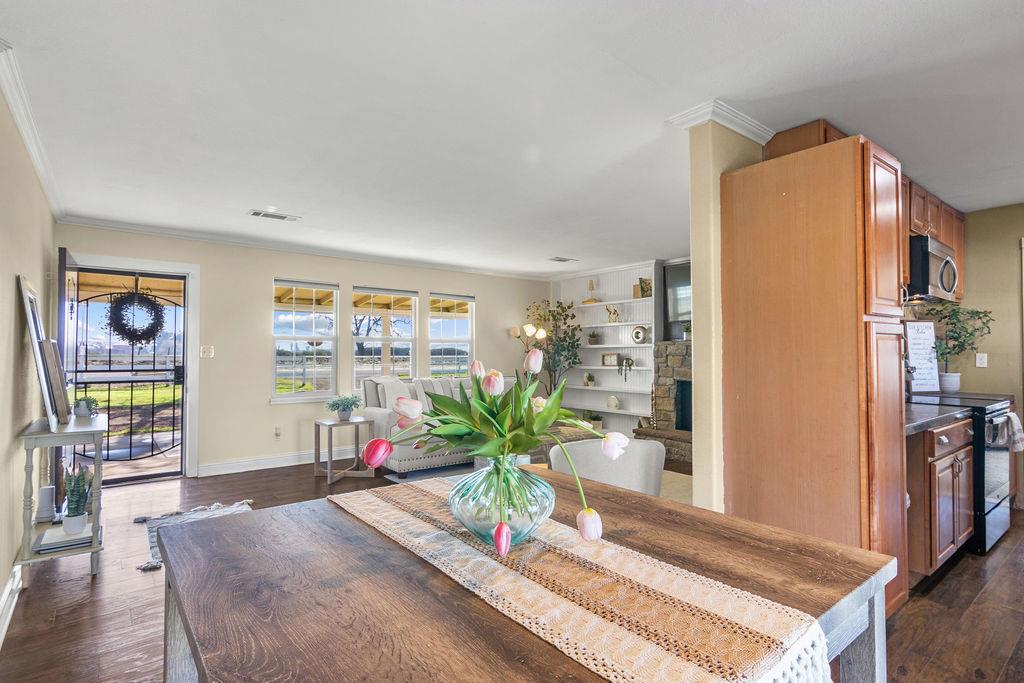 5801 Pleasant Valley Rd, Oakdale, CA 95361