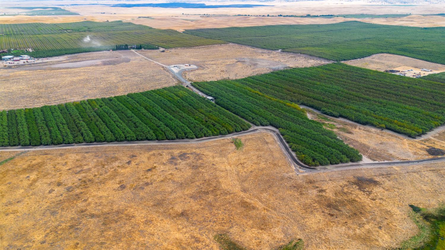 28 Mile Rd, Oakdale, CA 95361