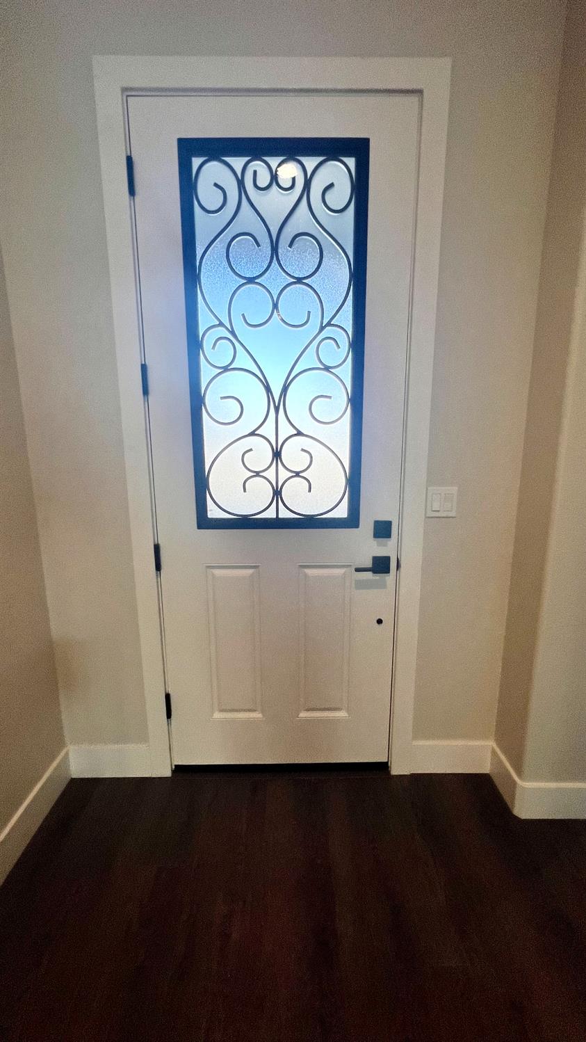 1030 Meadowlands Dr, Oakdale, CA 95361