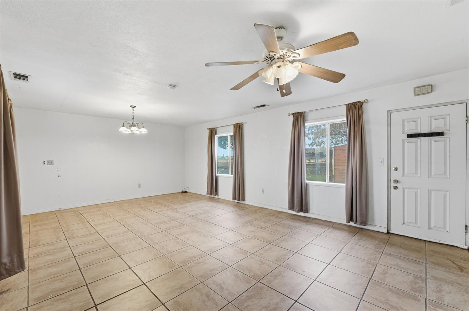 4529 E Briggsmore Ave, Modesto, CA 95355