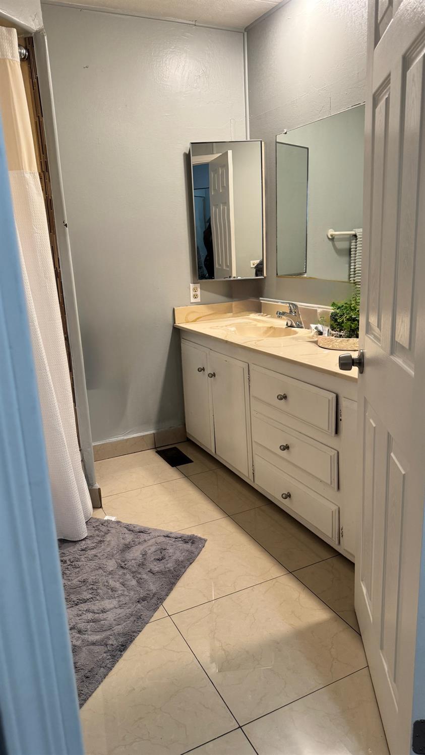 2845 E E Hatch Rd #86, Modesto, CA 95351