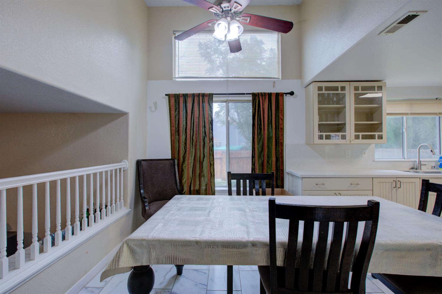 814 Casa Ct, Los Banos, CA 93635