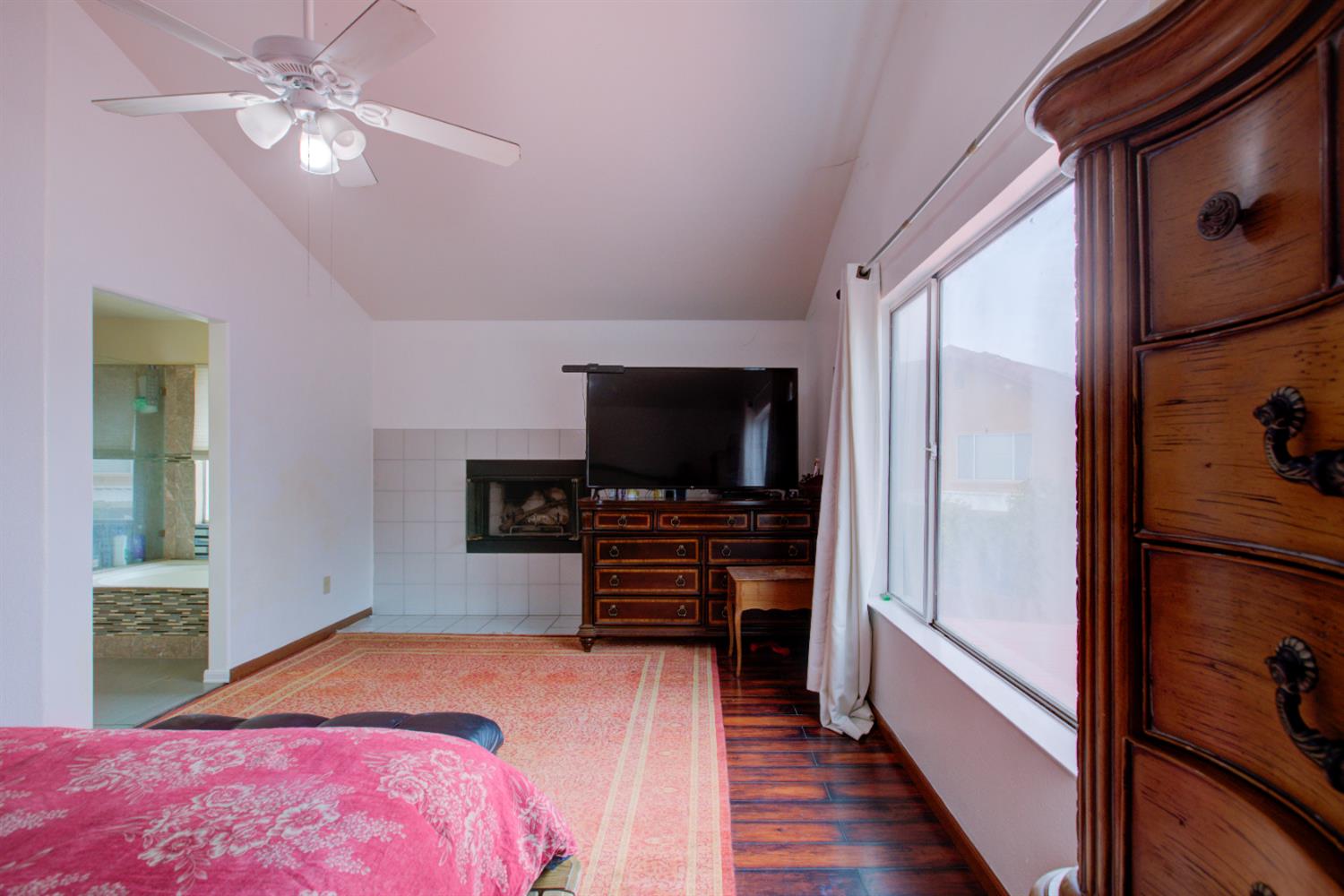 814 Casa Ct, Los Banos, CA 93635