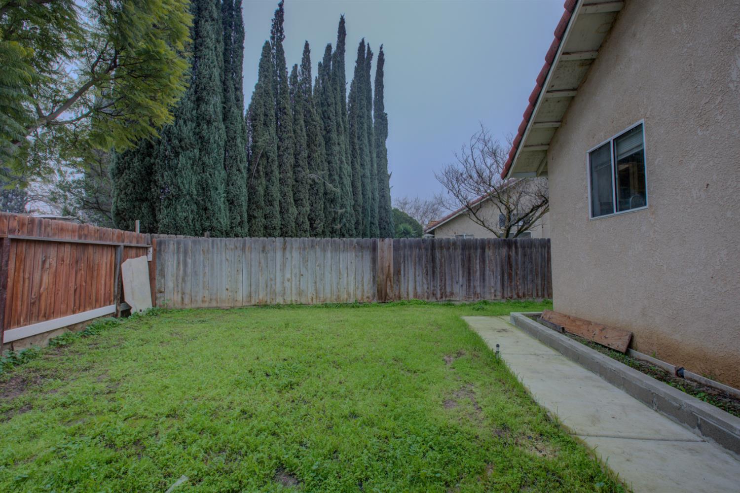 814 Casa Ct, Los Banos, CA 93635