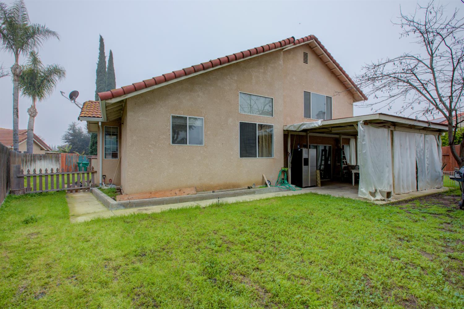 814 Casa Ct, Los Banos, CA 93635