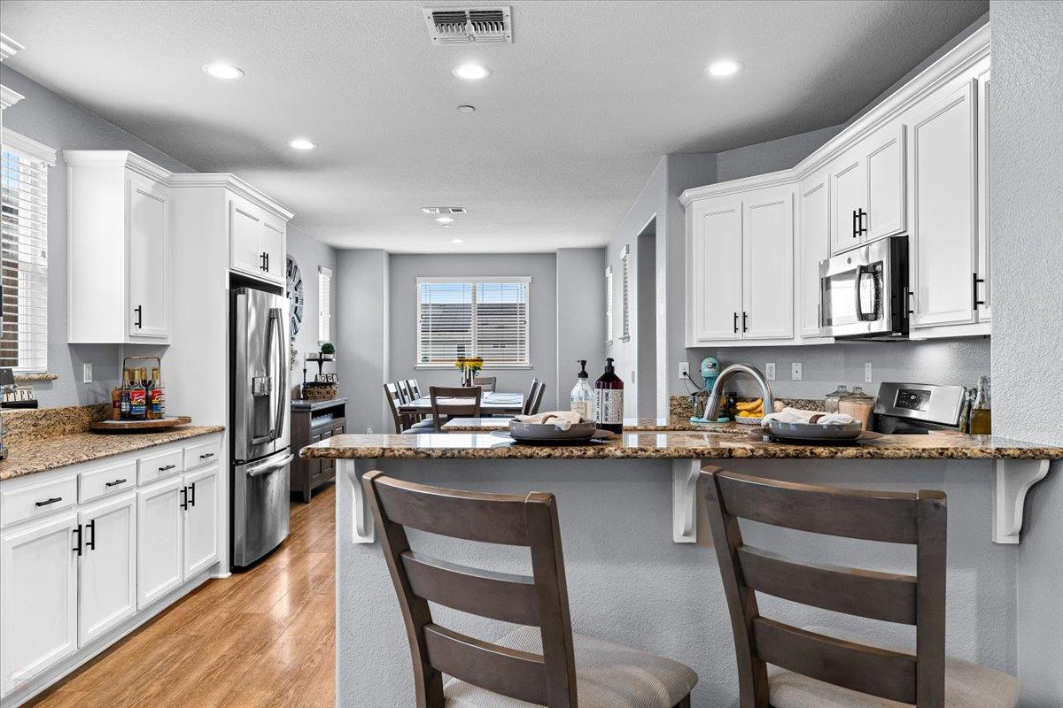 6617 Cervi Rd, Riverbank, CA 95367