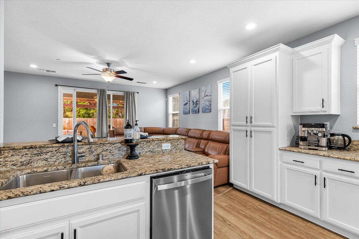 6617 Cervi Rd, Riverbank, CA 95367