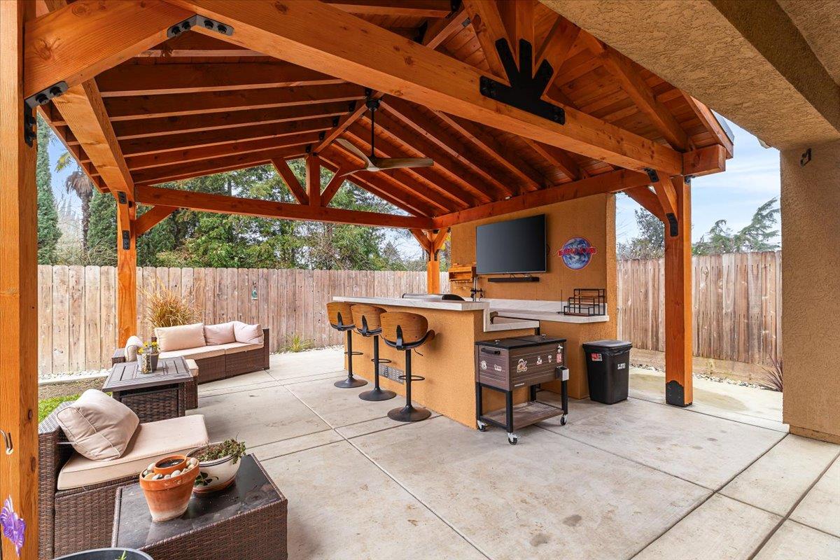 6617 Cervi Rd, Riverbank, CA 95367