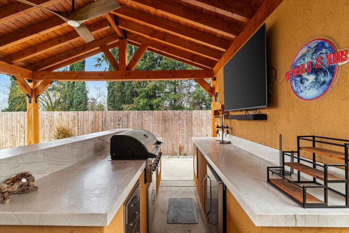 6617 Cervi Rd, Riverbank, CA 95367