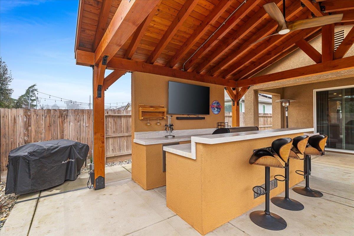 6617 Cervi Rd, Riverbank, CA 95367