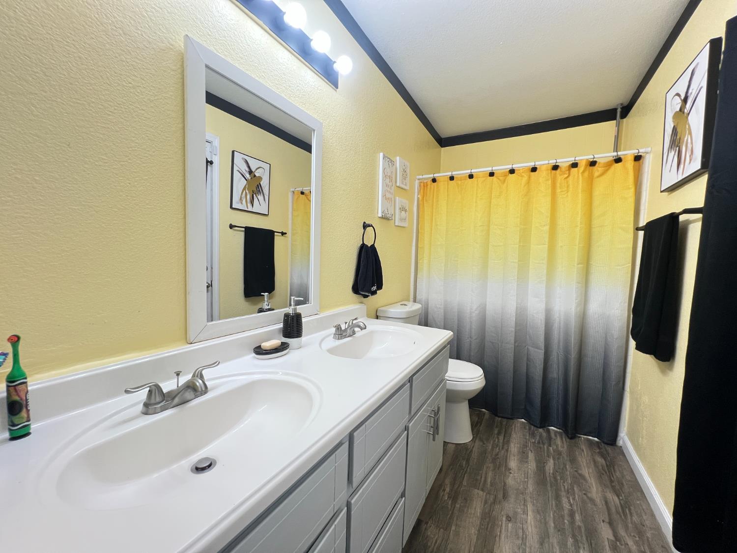 3424 Penny Ln, Modesto, CA 95354