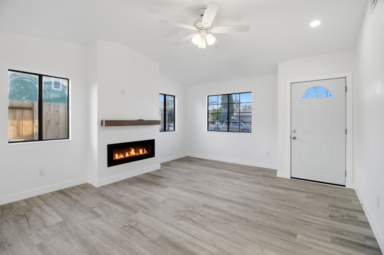 2104 Olive Branch Dr, Modesto, CA 95351