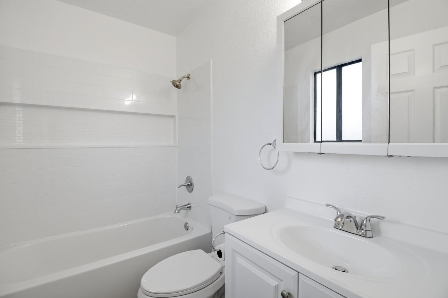 2104 Olive Branch Dr, Modesto, CA 95351