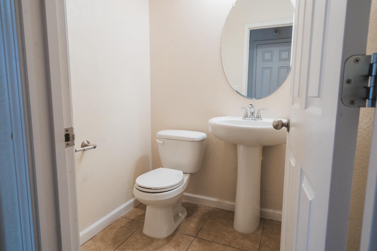 4315 Strathmore Pl, Merced, CA 95348