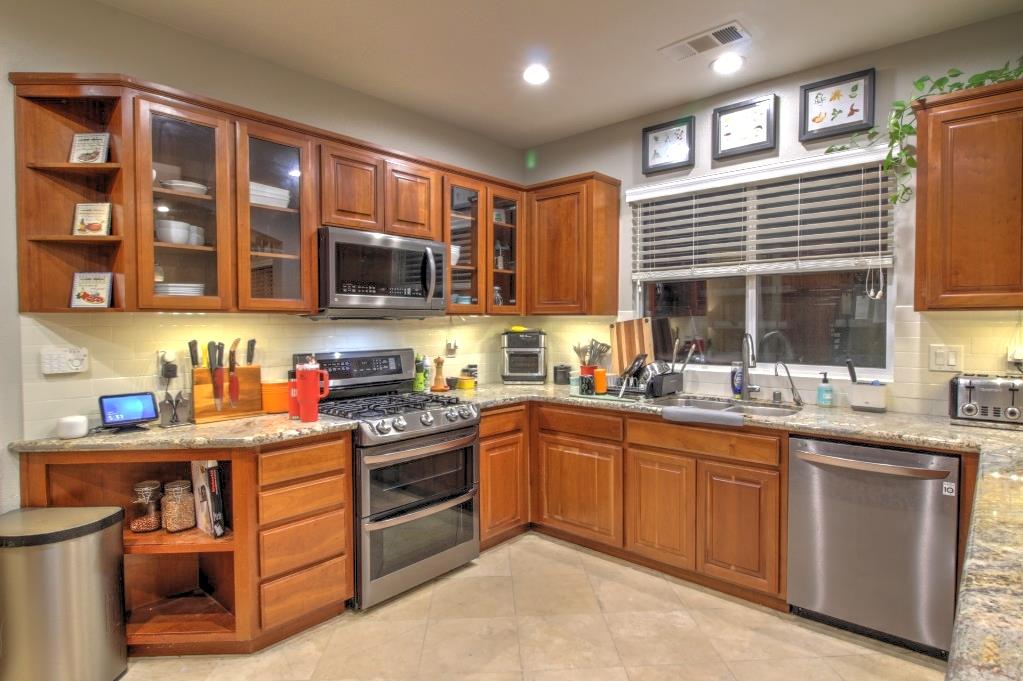 5530 Chancellor Way, Riverbank, CA 95367