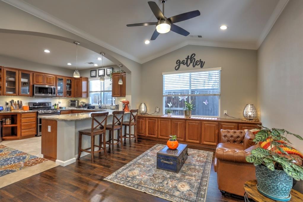 5530 Chancellor Way, Riverbank, CA 95367