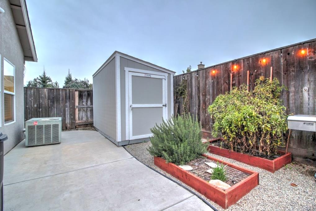 5530 Chancellor Way, Riverbank, CA 95367