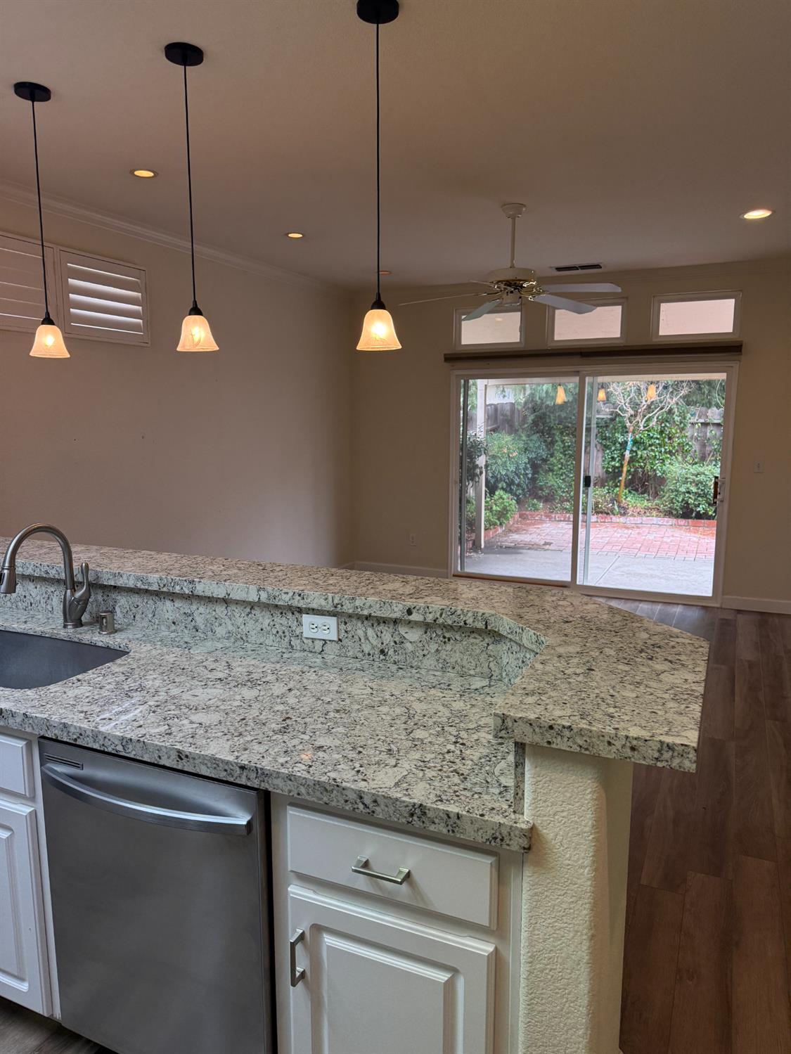 3350 Spring Garden Dr, Turlock, CA 95382