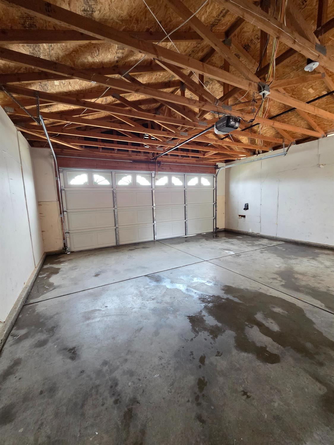 93 S Dana Ave, Planada, CA 95365