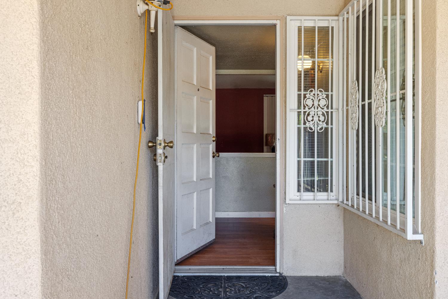 808 Cadillac Dr, Modesto, CA 95351